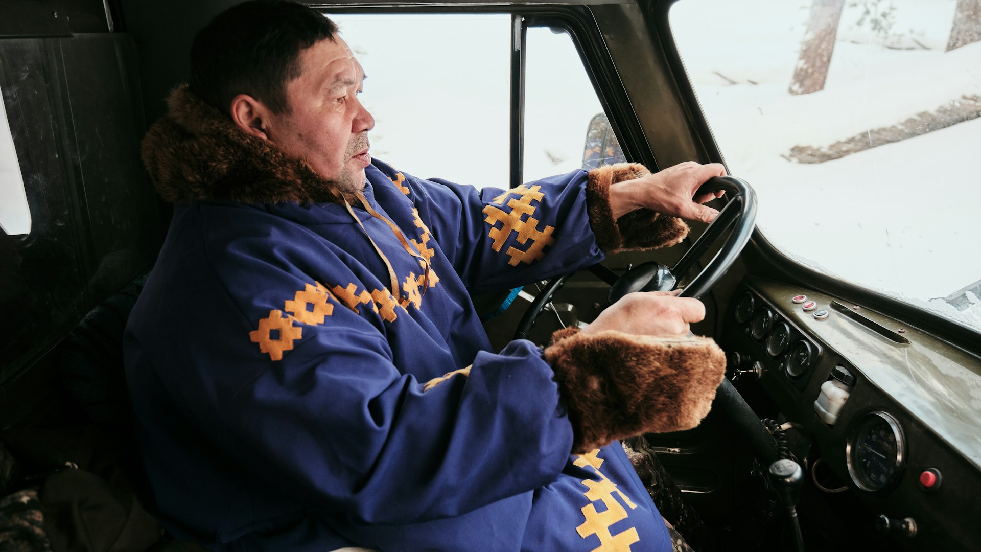 Distracted Large Truck Driver
